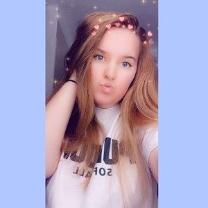 Meet your Posher, Demi